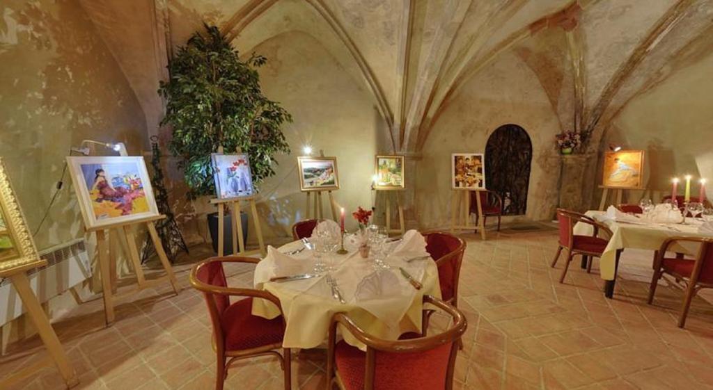 Logis Hotel De Paris Saint-Avold Exteriör bild