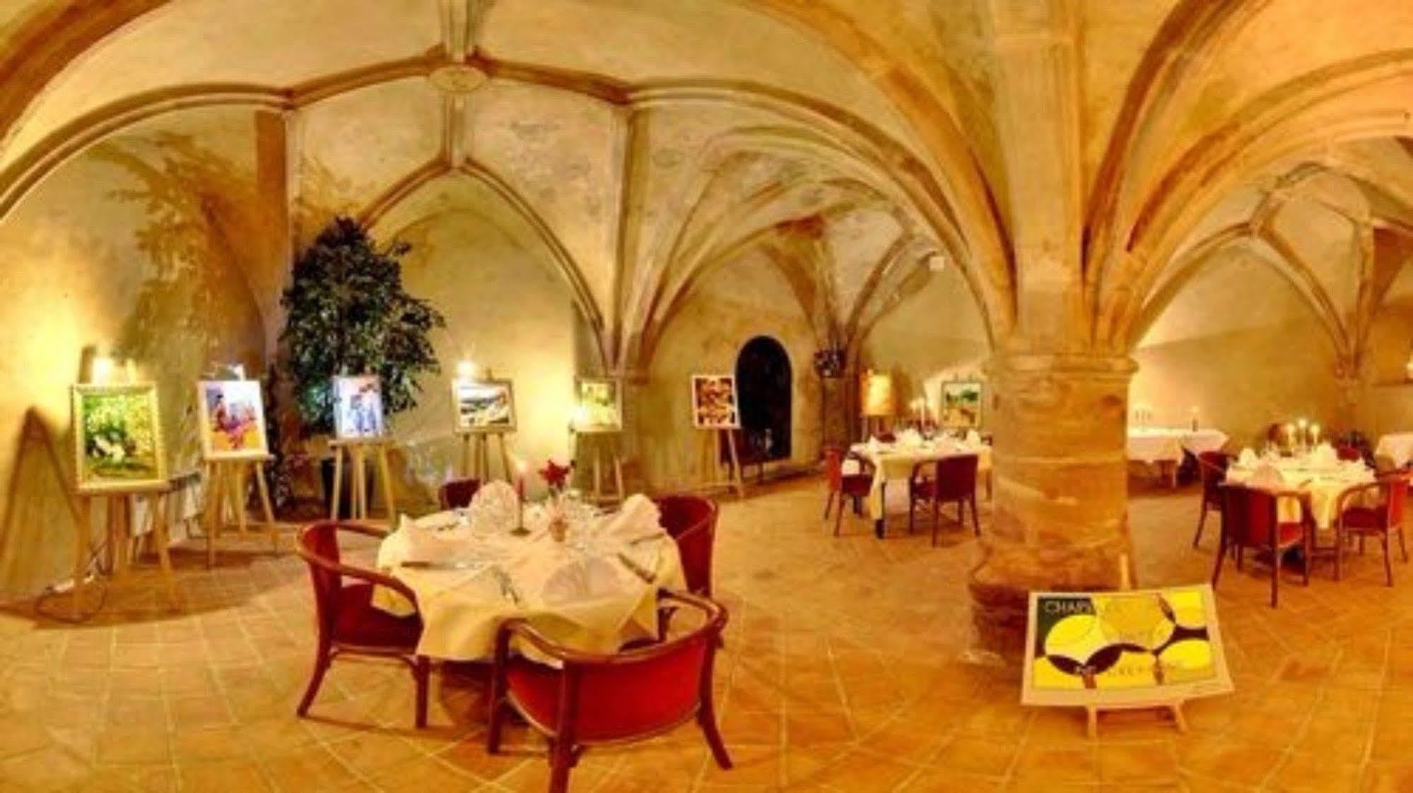 Logis Hotel De Paris Saint-Avold Exteriör bild